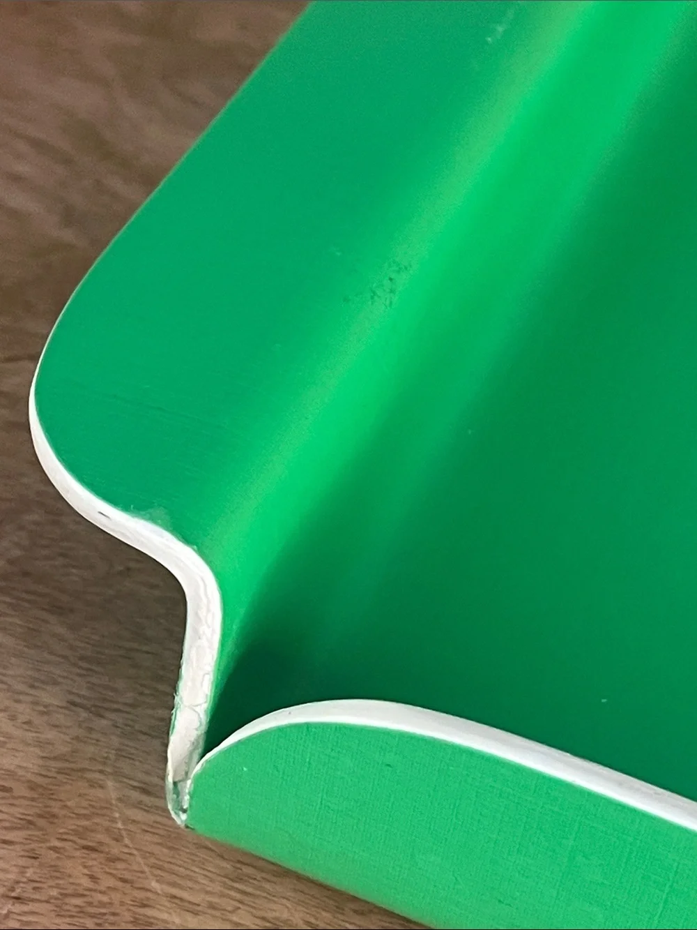 MCM-Kelly Green W/Rolled Edges & White Trim.  Great Retro Tray!
